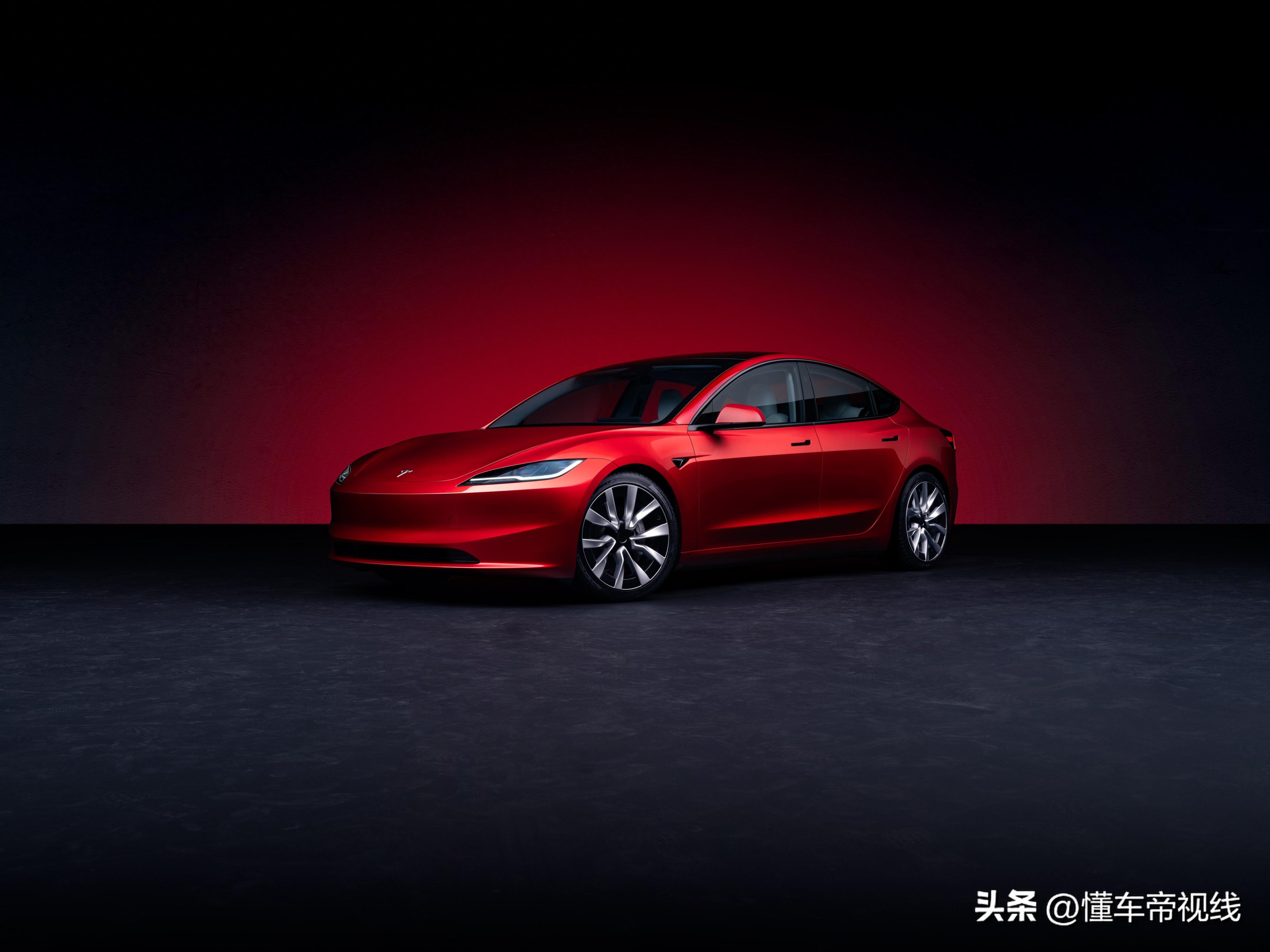 26.3万特斯拉Model Y焕新突袭，雷军贺电引热议！